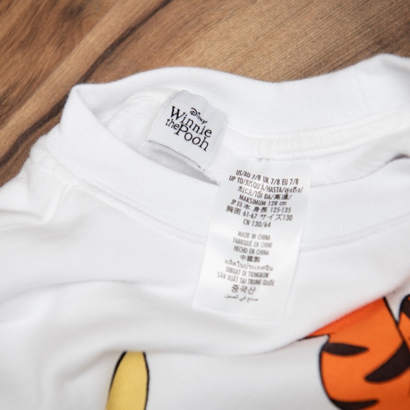 Winnie the Pooh DISNEY "Pooh and Pals" Pull Over sweatshirt NWOT Kids size 7/8 - Picture 4 of 6